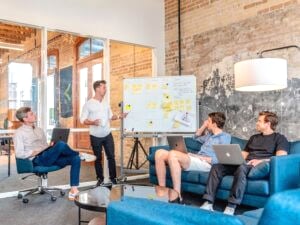 Luce Valutorio analisi AI
